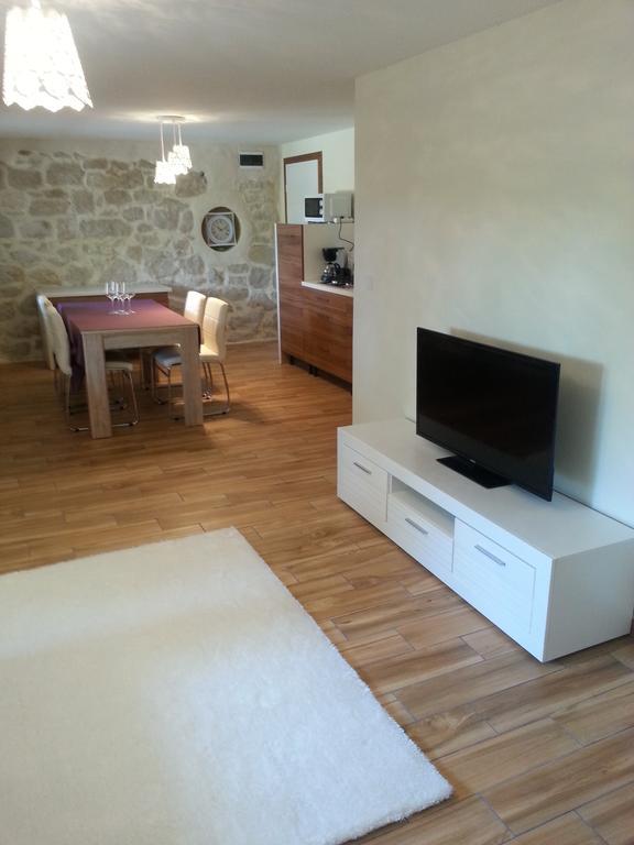 Apartment Peky Rab Town Buitenkant foto