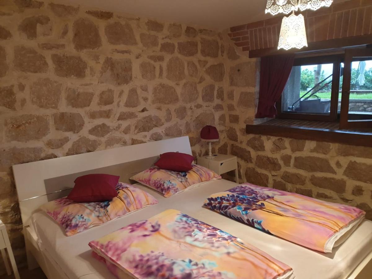 Apartment Peky Rab Town Buitenkant foto